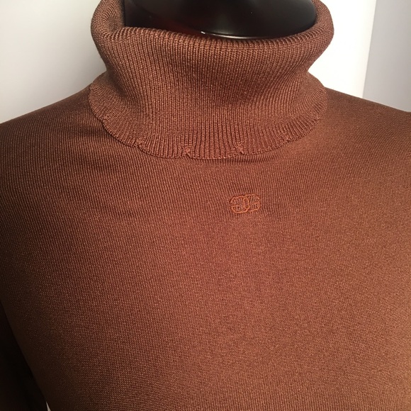 GIVENCHY • Long Sleeve Turtleneck Vintage Pullover - Picture 11 of 14